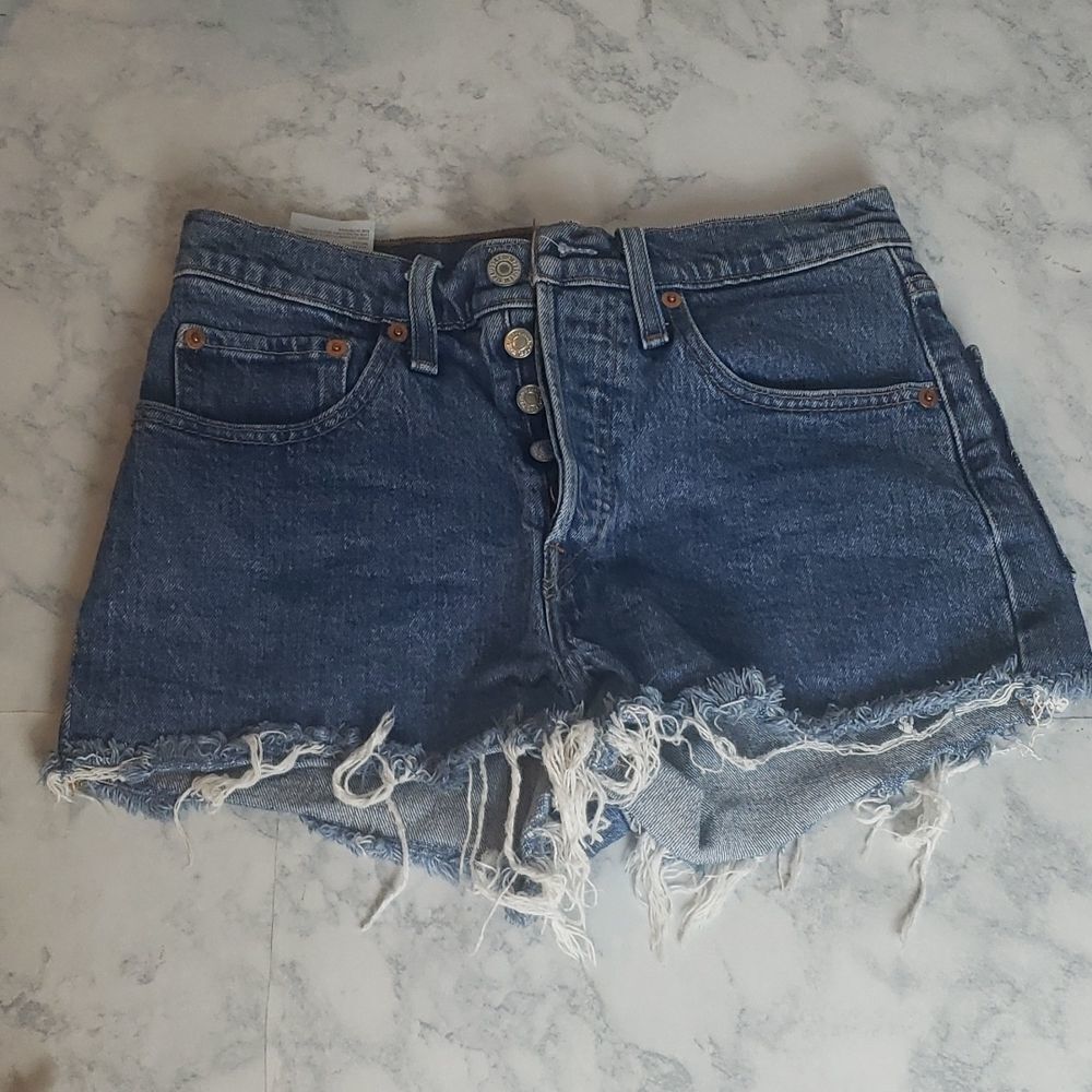 Levi Jean Shorts - Picture 3 of 14